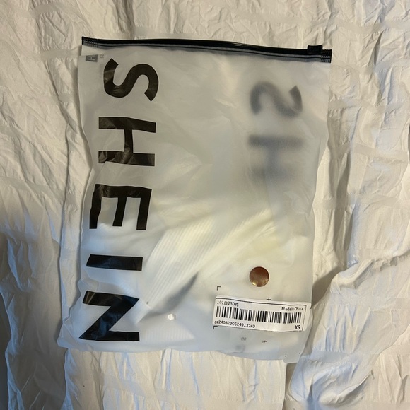 NEW White Ribbed Bikini Set - Picture 4 of 4